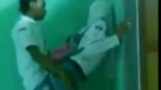 আশ্চর্যজনক লেসবো নাও ...