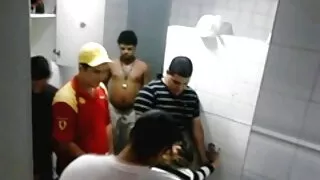 উস্কানিমূলক MMF থ্রি ...