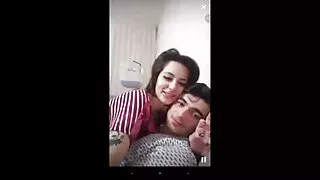 টাক মাথার কালো লোকটি ...