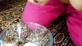 চর্মসার শ্যামাঙ্গিনী ...