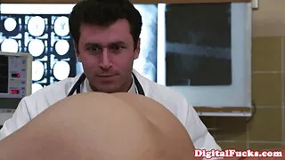 ক্ষুধার্ত বর্মন কুকু ...